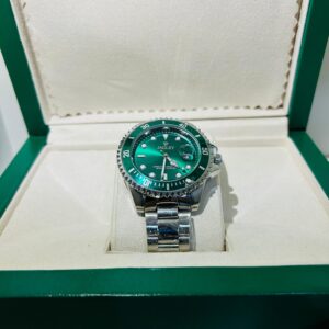 Relógio Prata Com Verde Modelo Rlex Jagley